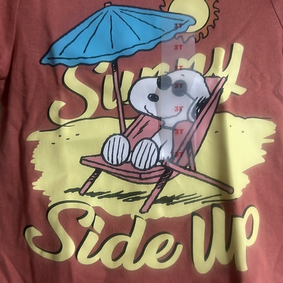 OLD NAVY PEANUTS SNOOPY GRAPHIC TEE: RED: NEW WITH TAGS: SIZE 3T - Picture 2 of 4